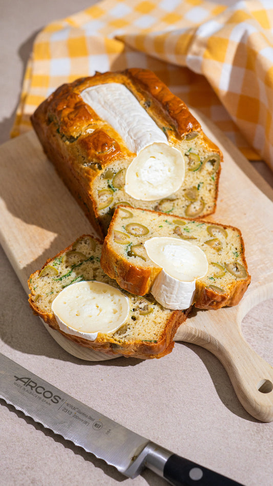 Cake salé au chèvre et olives