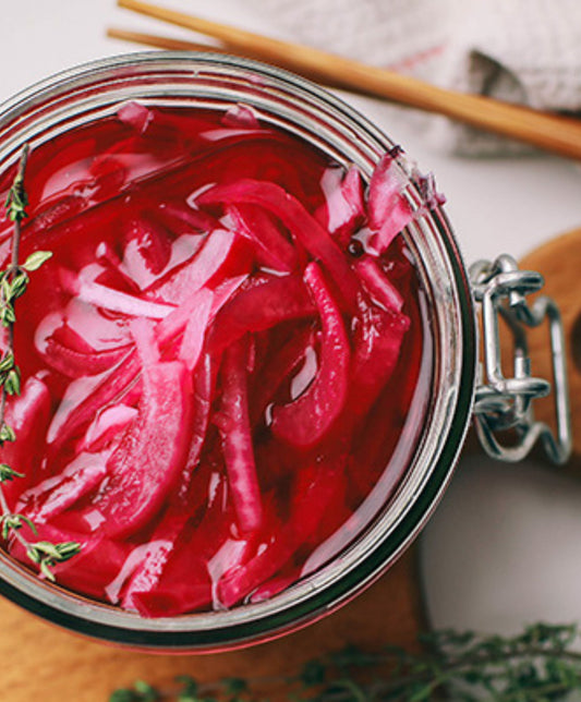 Pickles de légumes : oignons rouges, carottes, radis, fenouil...