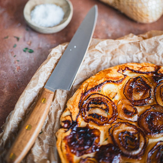 couteau et tarte