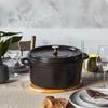 Cocotte ronde en fonte 24cm noire Staub