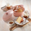 Cocotte personnalisable en métal 24 cm rose L'Incroyable Cookut