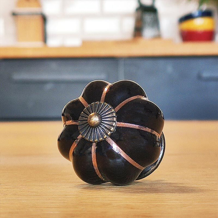 Poignée cocotte couronne noire L'Incroyable Cookut